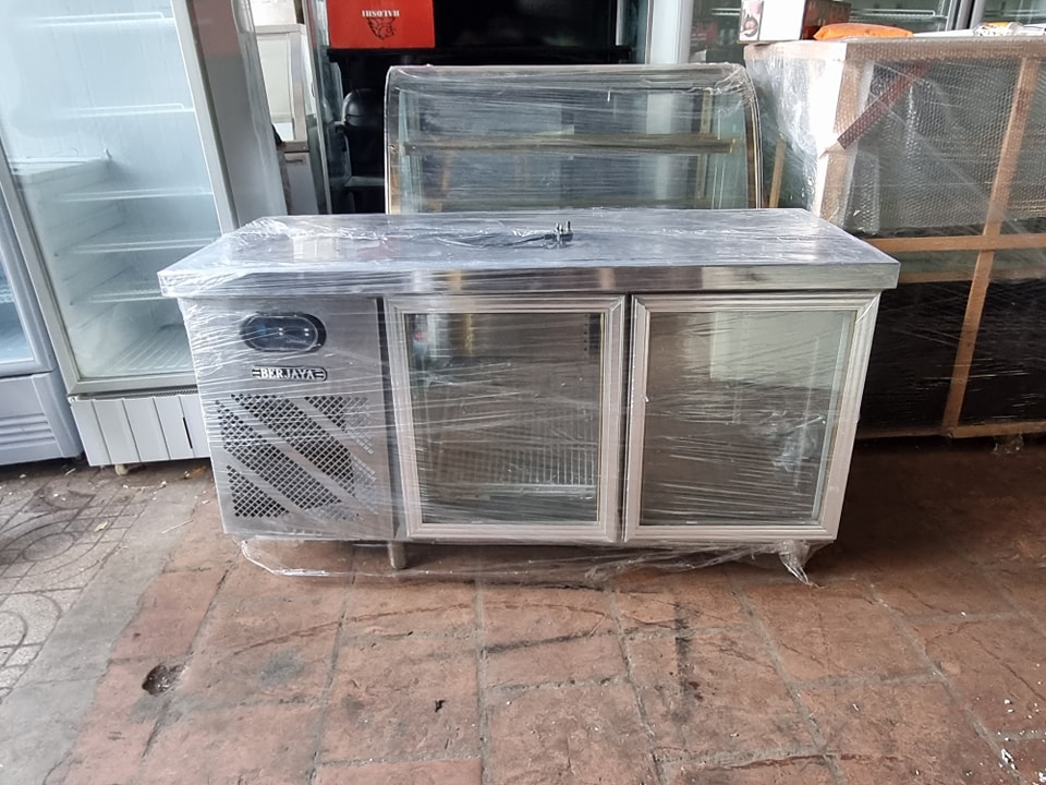 Thanh lý tủ bàn inox mát 2 cánh cửa kính hiệu Berjaya